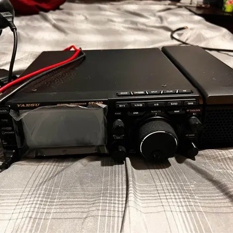 yaesu ft710 aess with tuner and microphone yaesu ft710 aess with tuner and microphone