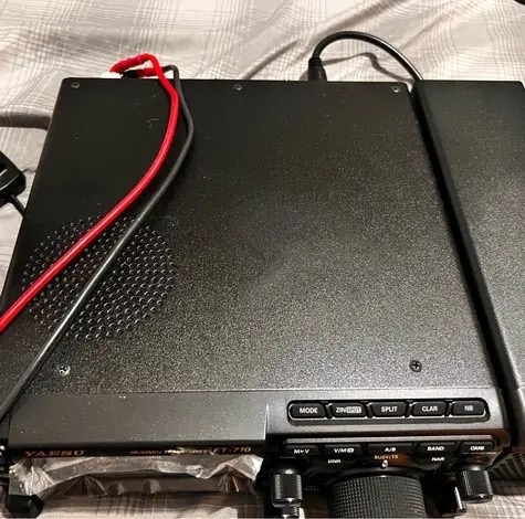 yaesu ft710 aess with tuner and microphone yaesu ft710 aess with tuner and microphone